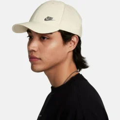 Dri-Fit Structured Metal Logo Unisex Cap